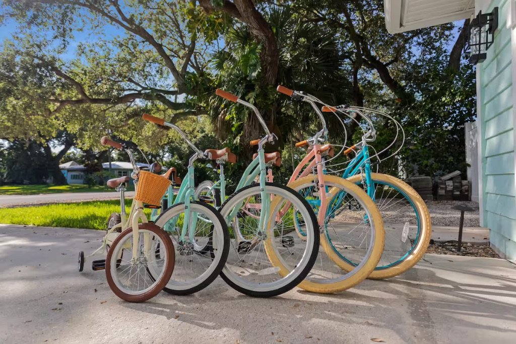 Vero Oaks complimentary beach cruiser bikes for exploring coastal trails