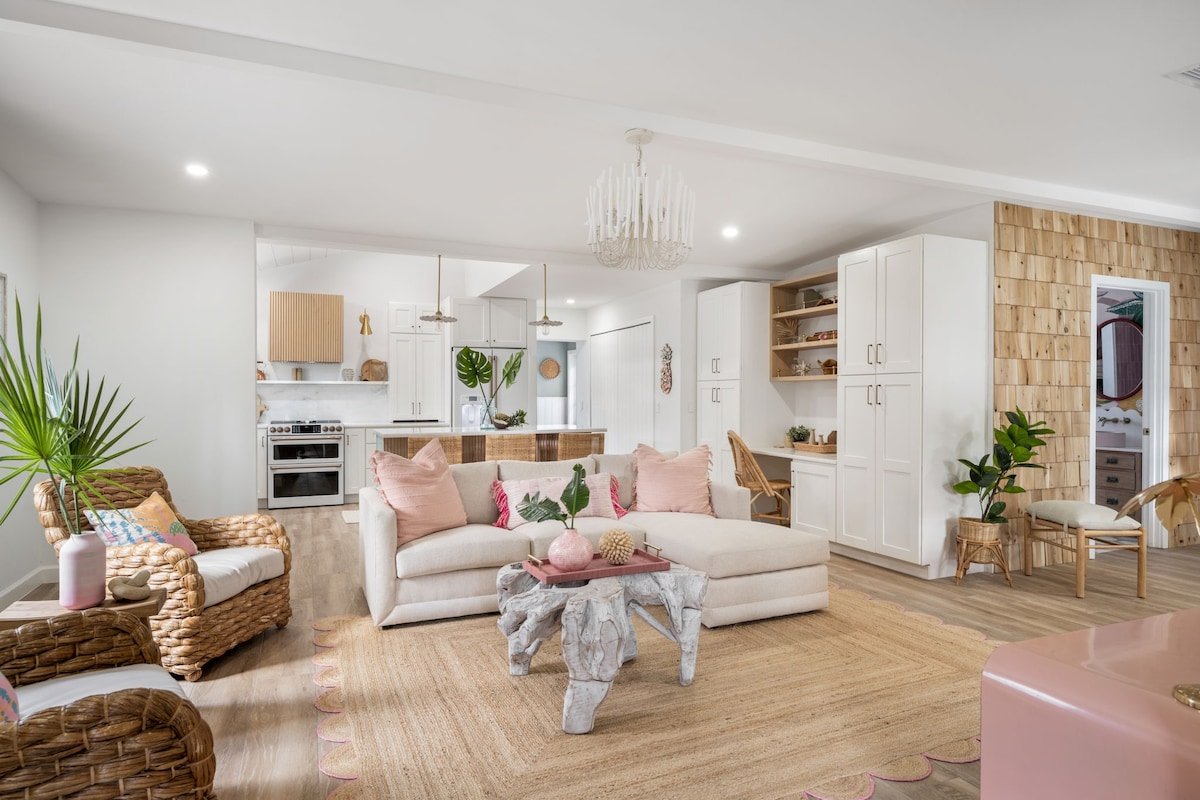 Vero Oaks hot tub jacuzzi relaxation area